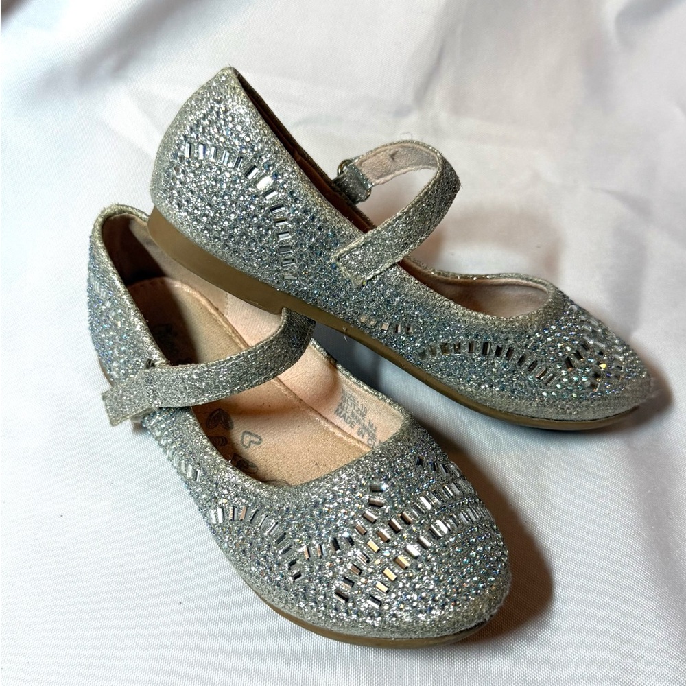 Olive & Edie Silver Dress Shoes Toddler 10